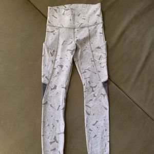 Athleta White/Gray Leggings